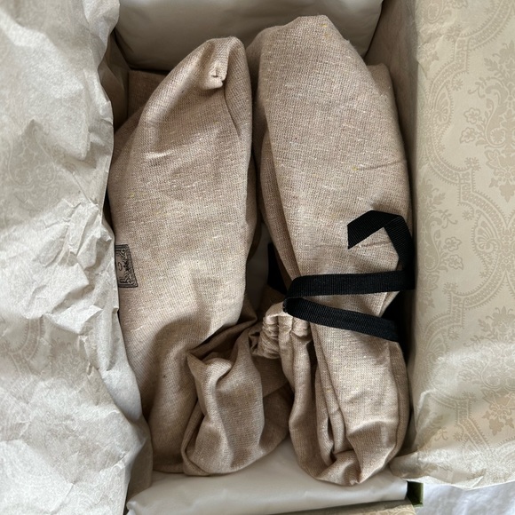 GUCCI Kingsnake motif leather sandals. - Picture 3 of 7